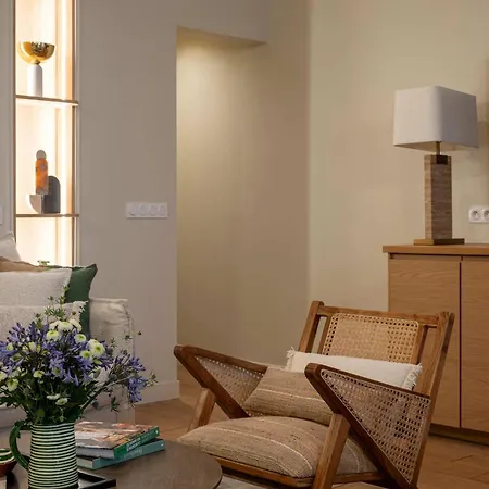 Historic Center Marais Up To 7 People & Ac